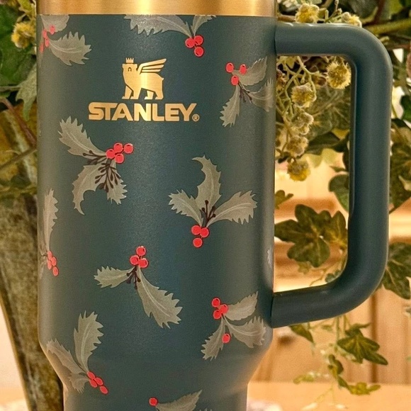 Stanley “Holidays Botanical 40 Oz - Picture 2 of 2